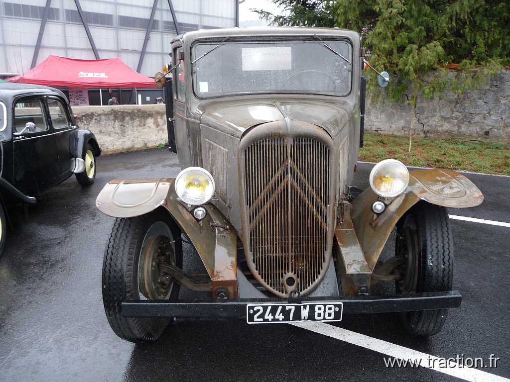 2015_04_04 Vagney-04.JPG - 04/04/2015 - 88120 VAGNEY - 29ème bourse d'échange auto-moto anciennes - Citroën U23 à ailes plates